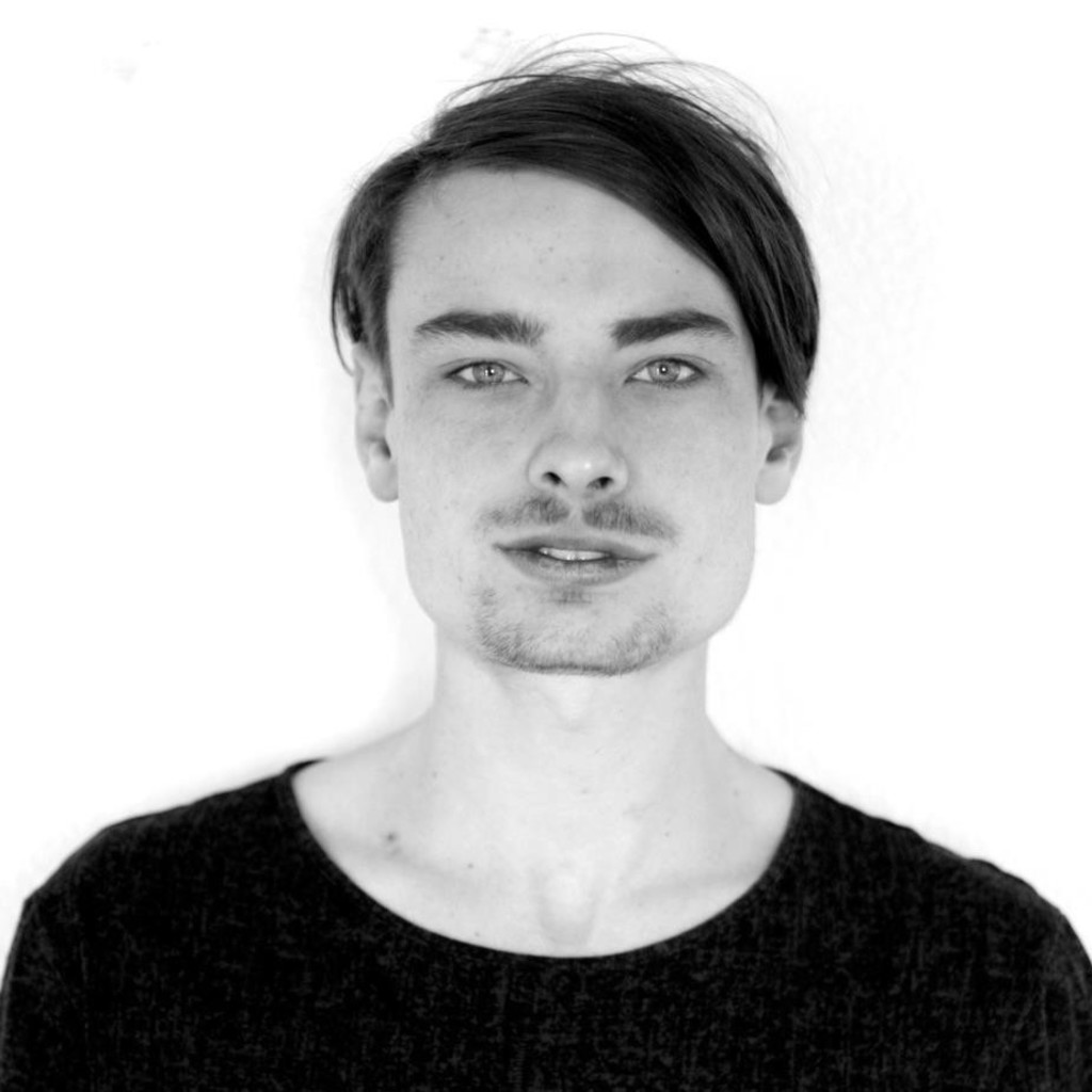 <center> TOBIAS RÜCKLE </center>